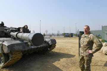 Президент Ильхам Алиев принял участие в открытии Парка военных трофеев в Баку - ОБНОВЛЕНО-1