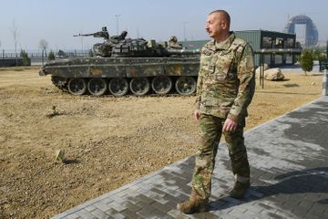 Президент Ильхам Алиев принял участие в открытии Парка военных трофеев в Баку - ОБНОВЛЕНО-1