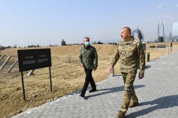 Президент Ильхам Алиев принял участие в открытии Парка военных трофеев в Баку - ОБНОВЛЕНО-1