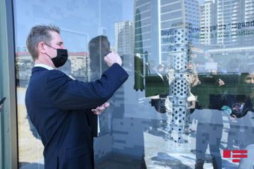 Участники международной конференции ознакомились с Парком военных трофеев в Баку
