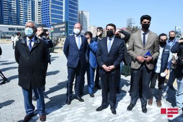 Участники международной конференции ознакомились с Парком военных трофеев в Баку