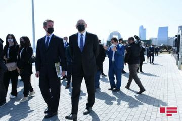 Участники международной конференции ознакомились с Парком военных трофеев в Баку