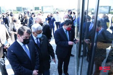 Участники международной конференции ознакомились с Парком военных трофеев в Баку