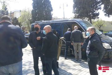 Члены Сената Италии посетили в Гяндже территорию, подвергшуюся обстрелу со стороны Армении 