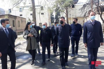 Члены Сената Италии посетили в Гяндже территорию, подвергшуюся обстрелу со стороны Армении 