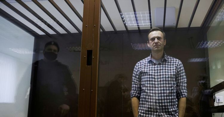 Навального перевели в больницу