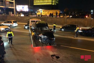 В Баку столкнулись 4 автомобиля, ранены три человека - ФОТО