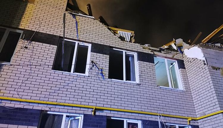 В России  при взрыве газа в жилом доме погиб ребенок, ранены семь человек  - ОБНОВЛЕНО
