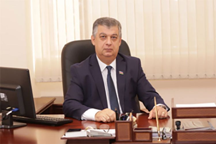 Депутат: Требования к увековечиванию имен шехидов должны быть пересмотрены