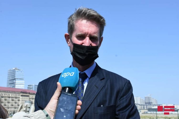 Брайза: Не представляя карту заминированных территорий, Армения хочет, чтобы гражданское население Азербайджана гибло