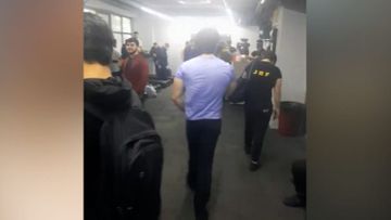 В Баку обнаружили действующий в нарушение правил карантинного режима спортзал, задержано 56 человек