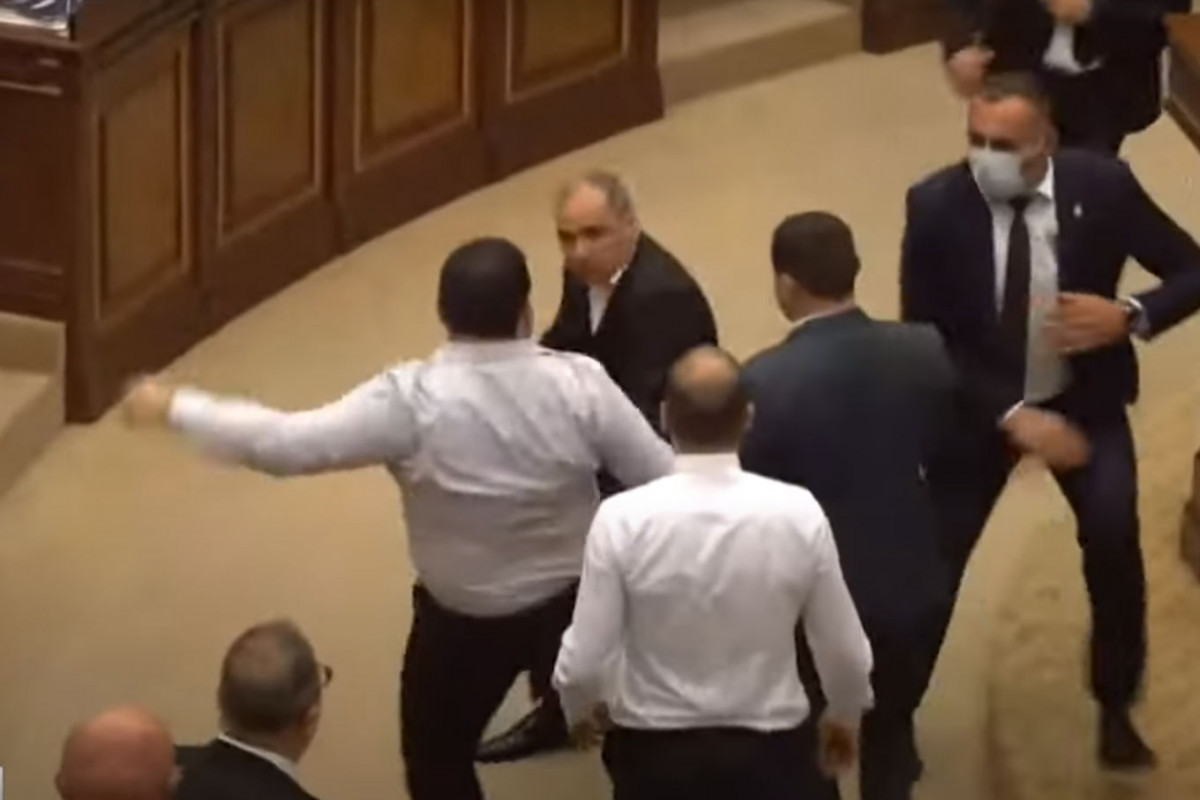 Драка в парламенте Армении