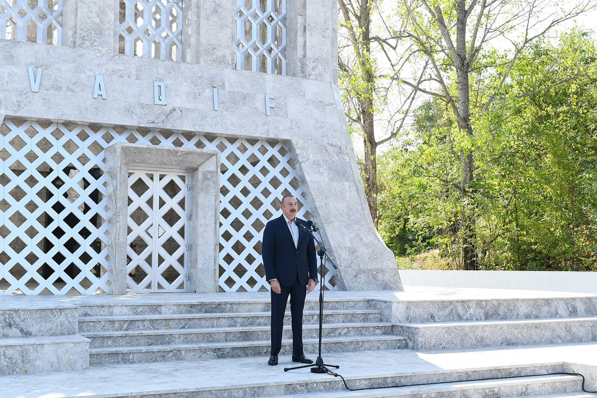 Президент Ильхам Алиев