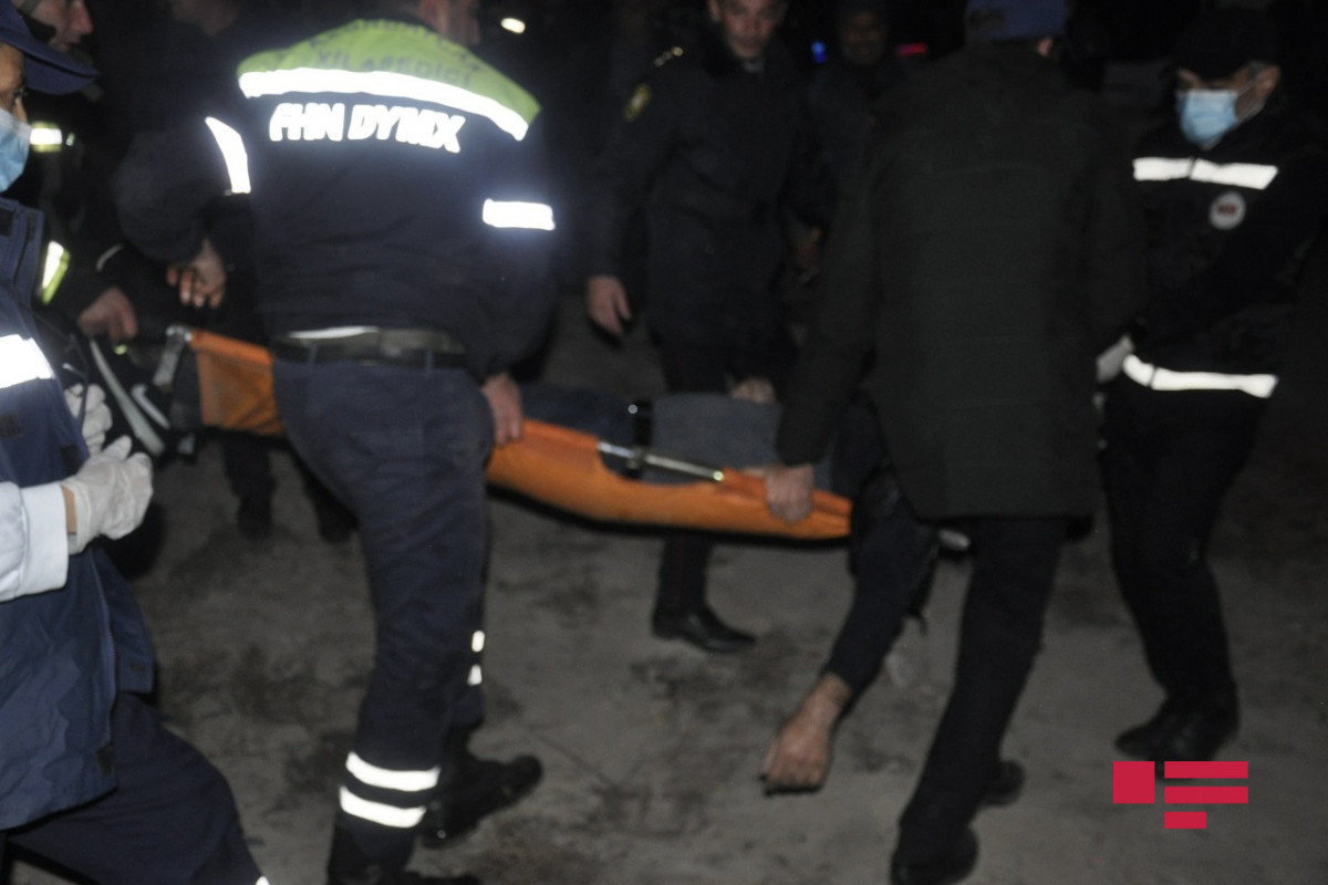 В Сабирабаде автомобиль упал в канал, погибли два человека