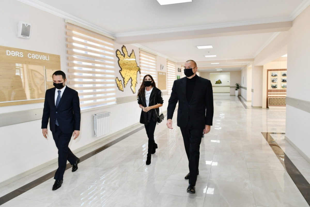 Президент ознакомился со школой, построенной Фондом Гейдара Алиева в селе I Нугеди Губинского района