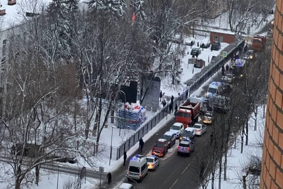 В Москве вооруженный человек убил двоих и ранил троих человек-ОБНОВЛЕНО 