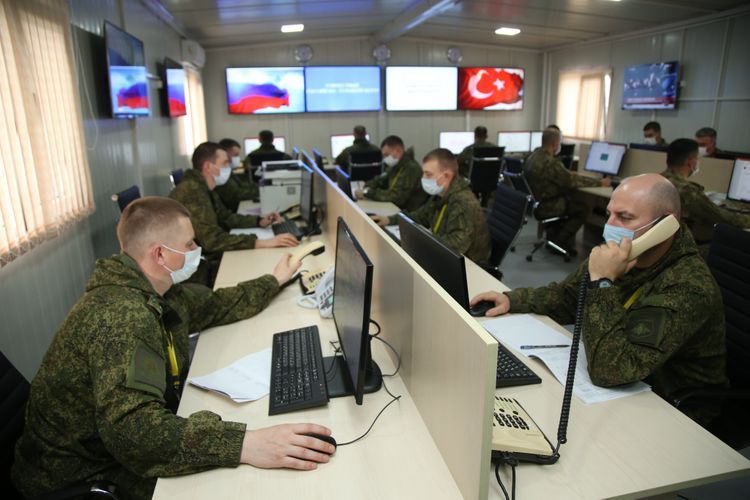 Минобороны Турции: Турецкие и российские военные в Совместном центре принимают меры по предотвращения нарушения перемирия  - ФОТО
