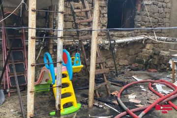 В Баку произошел пожар в жилом доме, погиб один человек - ОБНОВЛЕНО-2 - ФОТО
