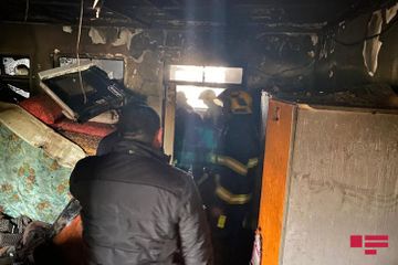 В Баку произошел пожар в жилом доме, погиб один человек - ОБНОВЛЕНО-2 - ФОТО