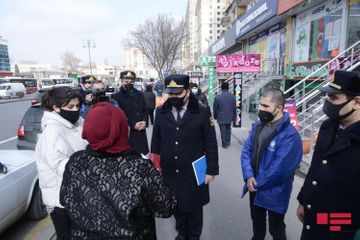 В Баку проведен просветительский рейд против распространения коронавируса