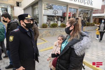 В Баку проведен просветительский рейд против распространения коронавируса