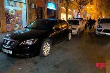 В Баку столкнулись 5 автомобилей, есть пострадавшие - ФОТО