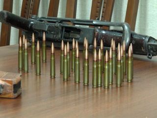 В Баку у наркоторговца изъяли оружие и боеприпасы - ФОТО