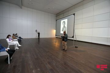 Реза Дегати встретился с представителями прессы