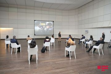 Реза Дегати встретился с представителями прессы