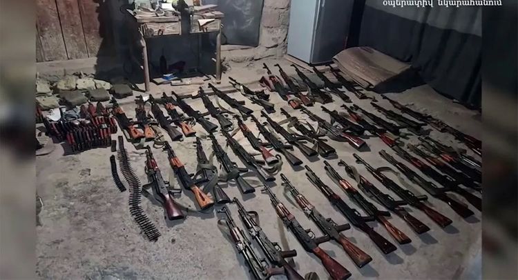 В Армении выявили очередной факт незаконной торговли оружием из Карабаха