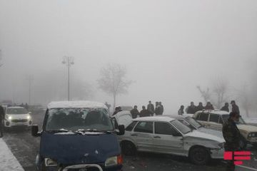В Габале столкнулись 8 автомобилей - ФОТО