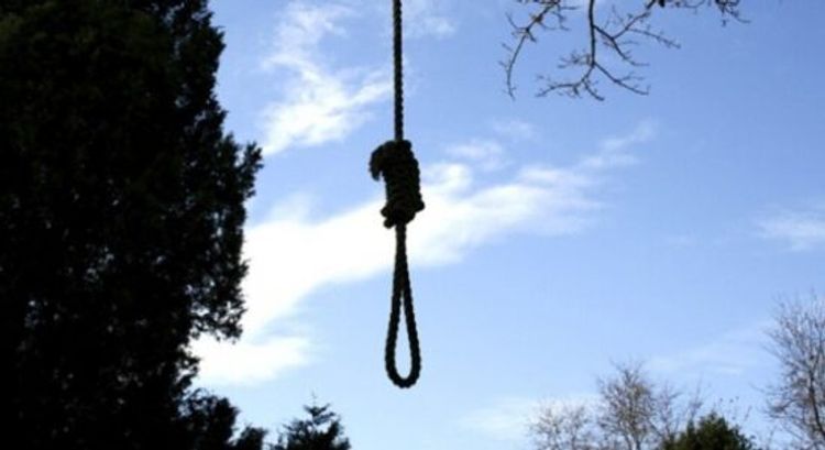 В Ярдымлы в лесу повесился 26-летний мужчина 