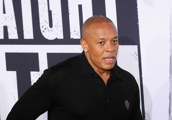 Рэпер Dr. Dre попал в реанимацию