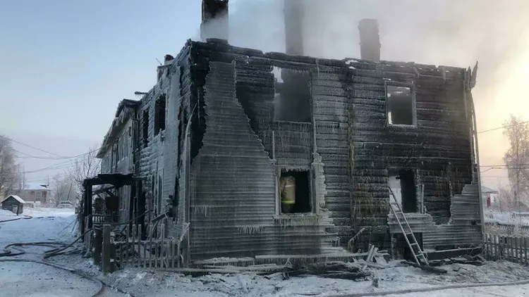 При пожаре в России погибли 4 человека