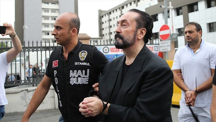 Суд приговорил Аднана Октара к 1075 годам и 3 месяцам тюрьмы
