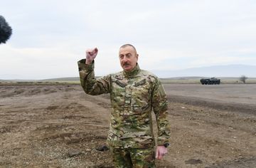 Президент Ильхам Алиев принял участие в закладке фундамента дороги Физули-Шуша и аэропорта, побывал в Шуше - ОБНОВЛЕНО-1