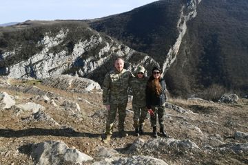 Президент Ильхам Алиев принял участие в закладке фундамента дороги Физули-Шуша и аэропорта, побывал в Шуше - ОБНОВЛЕНО-1
