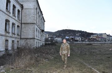 Президент Ильхам Алиев принял участие в закладке фундамента дороги Физули-Шуша и аэропорта, побывал в Шуше - ОБНОВЛЕНО-1