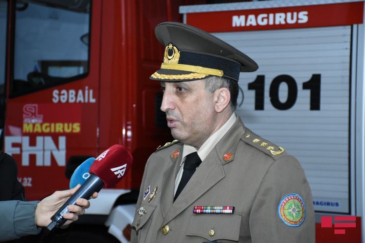 К тушению пожара в Гирканском национальном парке привлечены 1 самолет и 2 вертолета 