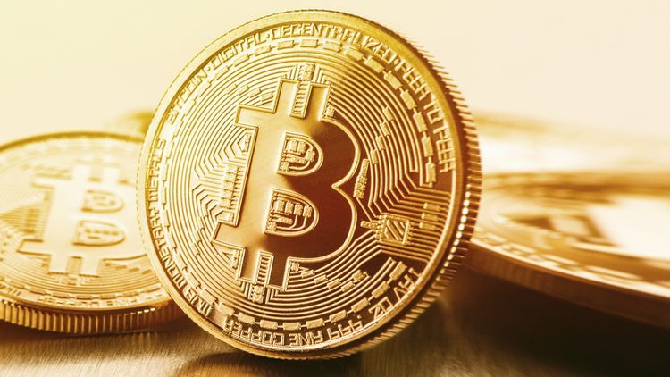 Впервые в истории футбола игрока купили за криптовалюту