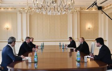 Президент Ильхам Алиев принял госсекретаря МИД Франции