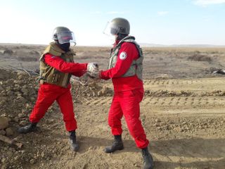 В прифронтовых районах Азербайджана обнаружено большое количество неразорвавшихся боеприпасов - ФОТО