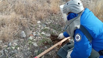 В прифронтовых районах Азербайджана обнаружено большое количество неразорвавшихся боеприпасов - ФОТО