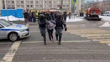 В России прошли акции протеста - ФОТО