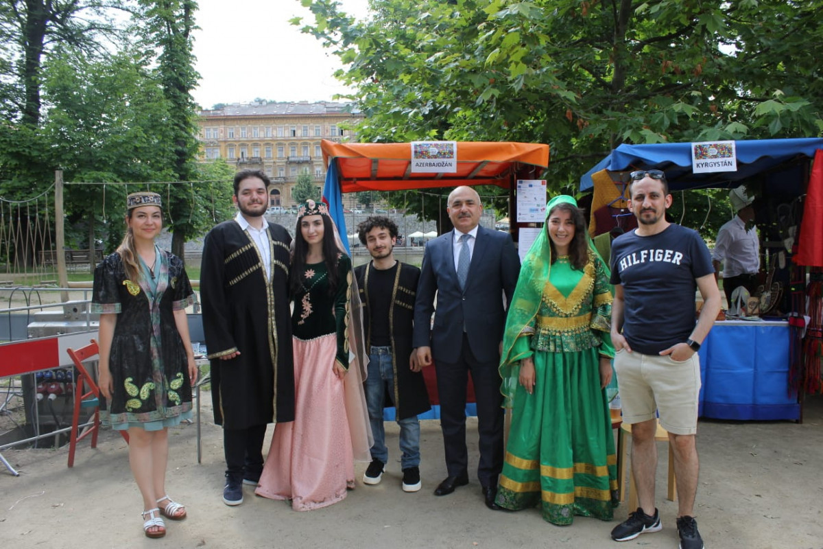 Азербайджан представлен на 15-м межкультурном фестивале RefuFest в Праге-ФОТО 