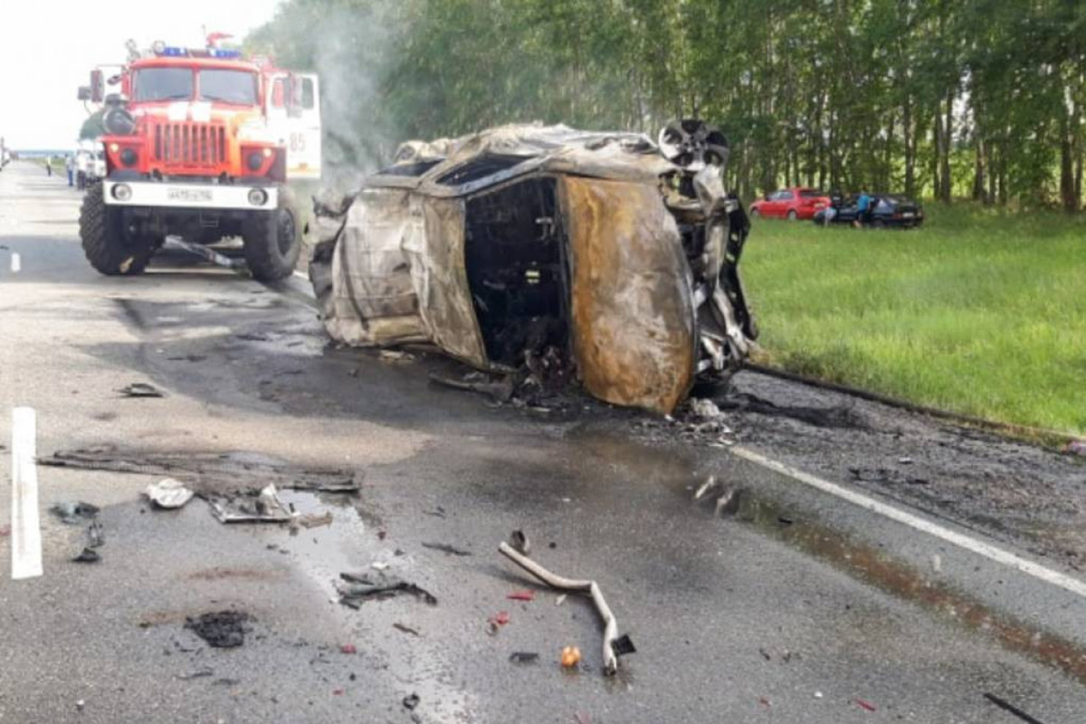 Шесть человек погибли в ДТП в России