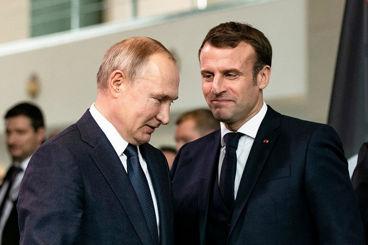 Путин информировал Макрона о ходе реализации трёхсторонних договорённостей по Нагорному Карабаху