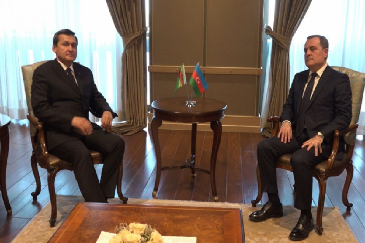 Состоялся телефонный разговор между главами МИД Азербайджана и Туркменистана