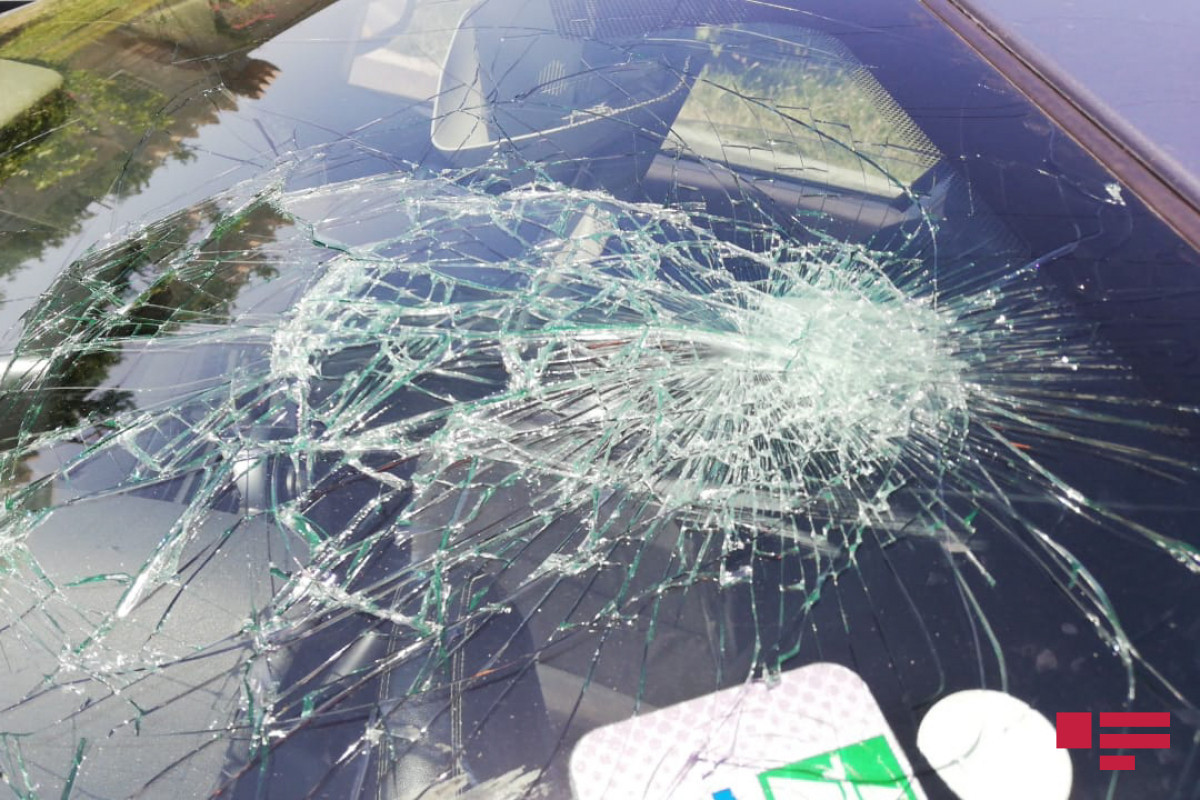 В Гяндже столкнулись два автомобиля, есть пострадавший