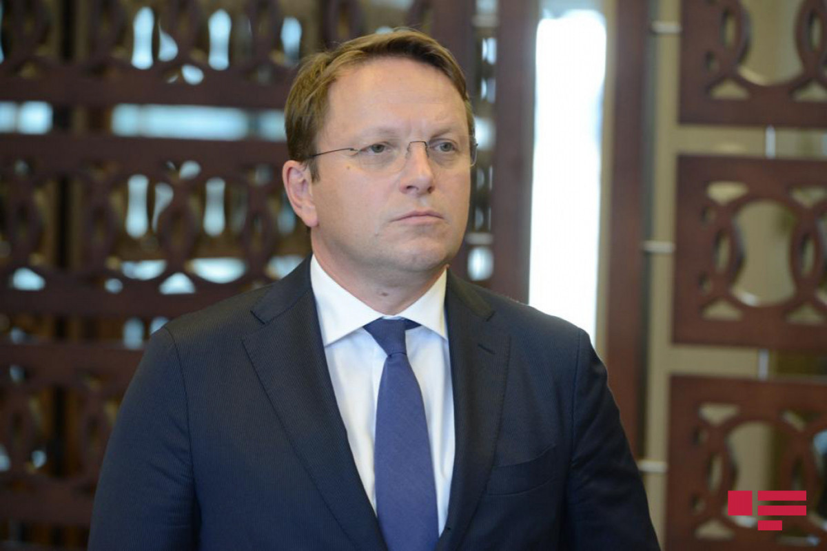 Оливер Вархели
